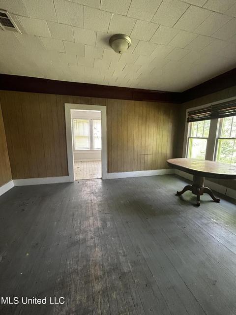5024 Elder St, Moss Point, MS 39563 photo 2