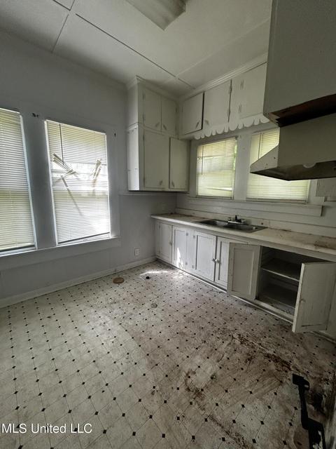 5024 Elder St, Moss Point, MS 39563 photo 3