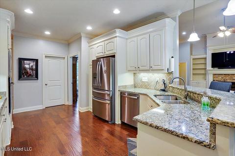 409 Julee Cir, Brandon, MS 39042 photo 12