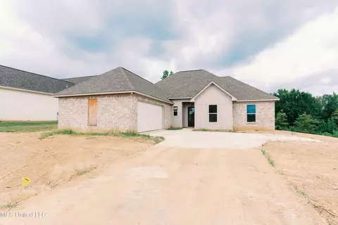 162 Catherine Blvd, Clinton, MS 39056