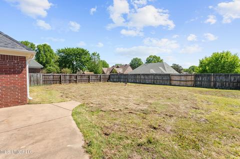 9026 Hickory Dr, Olive Branch, MS 38654 photo 15