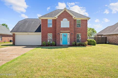 9026 Hickory Dr, Olive Branch, MS 38654