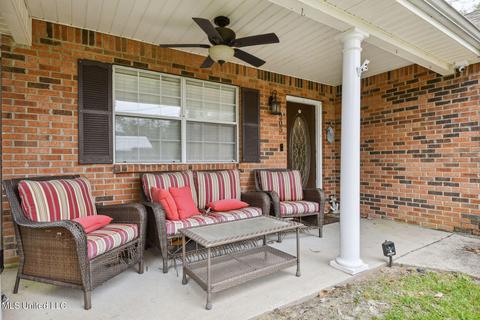 205 S Cleveland Ave, Long Beach, MS 39560 photo 4