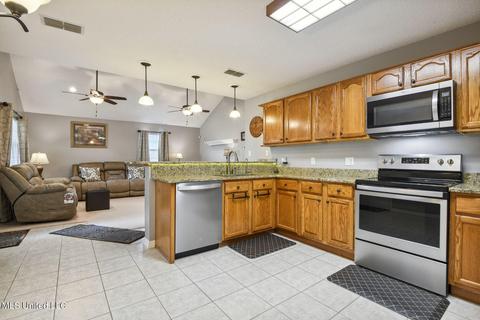 205 S Cleveland Ave, Long Beach, MS 39560 photo 9