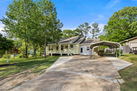 8910 Green Duck Dr, Hernando, MS 38632 photo 2