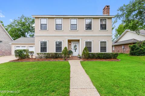 475 Cove Dr, Biloxi, MS 39531