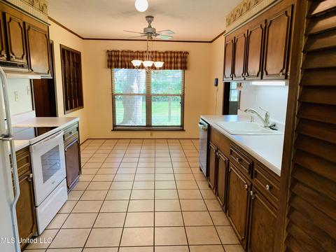 15 Pecan Dr, Long Beach, MS 39560 photo 7