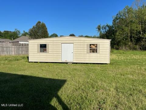 210 Shadow Creek Dr, Florence, MS 39073 photo 3