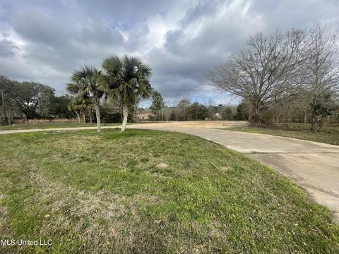 9905 Echo Glen Dr, Moss Point, MS 39562 photo 6