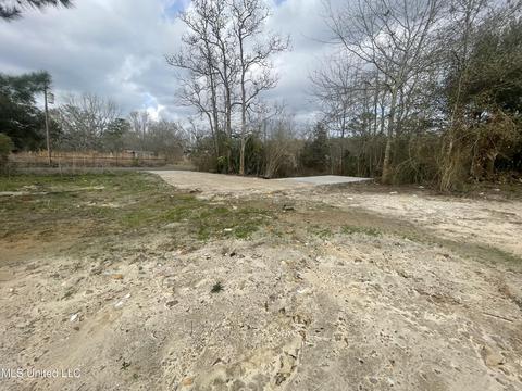 9905 Echo Glen Dr, Moss Point, MS 39562 photo 10