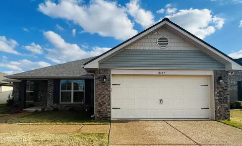 2487 Marion Ln, Southaven, MS 38672
