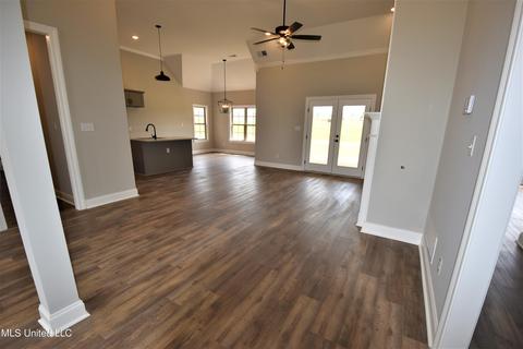2812 Layne Dr, Olive Branch, MS 38654 photo 4