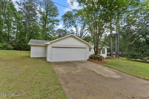 3960 Eastline Dr, Jackson, MS 39211 photo 3
