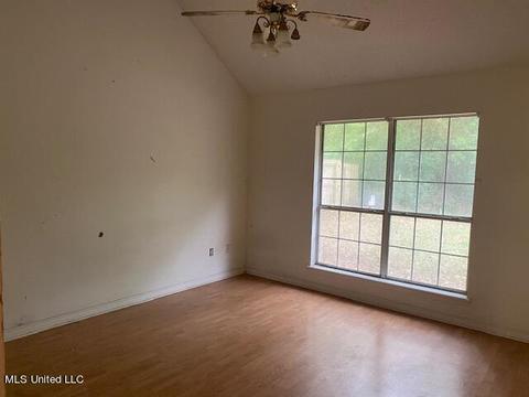 417 Saint Augustine Ave, Long Beach, MS 39560 photo 2
