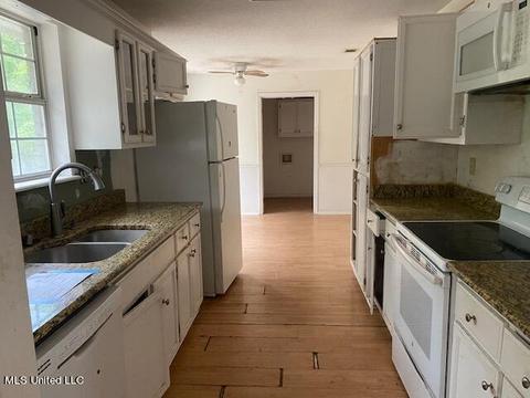 417 Saint Augustine Ave, Long Beach, MS 39560 photo 5
