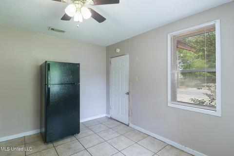 5012 Meridian St, Moss Point, MS 39563 photo 3