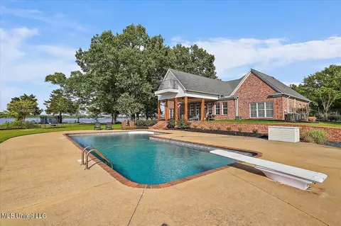 101 Audubon Point Dr, Brandon, MS 39047