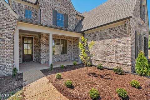 2613 Iverson Dr, Hernando, MS 38632 photo 2