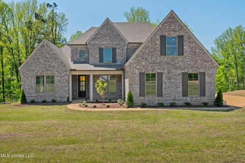 2613 Iverson Dr, Hernando, MS 38632