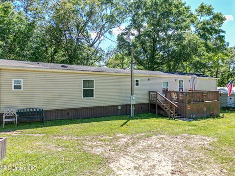 15201 Mcguire Dr, Saucier, MS 39574 photo 2