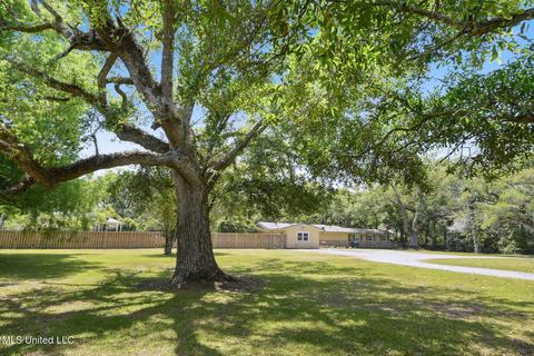 1020 E Second St, Pass Christian, MS 39571 photo 1