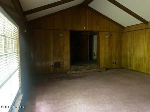 2261 Sloane St, Jackson, MS 39204 photo 9