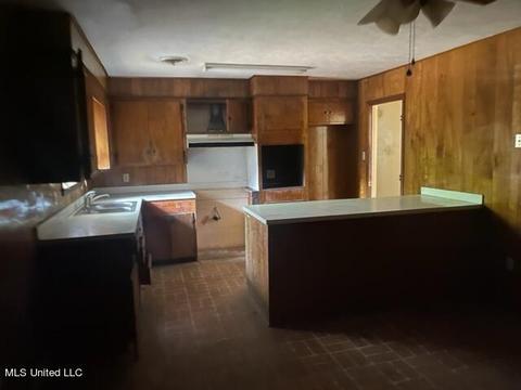 2261 Sloane St, Jackson, MS 39204 photo 4