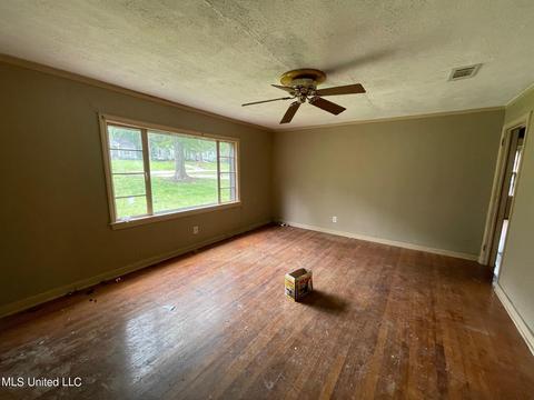 740 Launcelot Rd, Jackson, MS 39206 photo 2