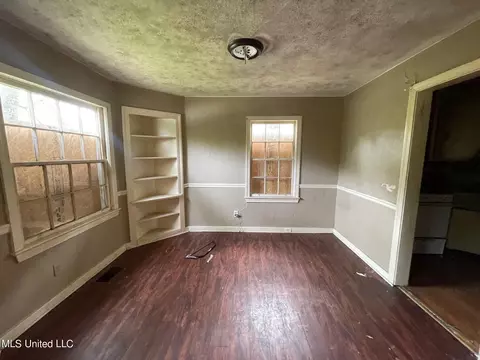 751 Launcelot Rd, Jackson, MS 39206 photo 2