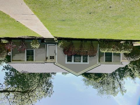 313 Randolph St, Greenwood, MS 38930