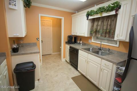 503 Edge Water Branch Dr, Brandon, MS 39042 photo 6