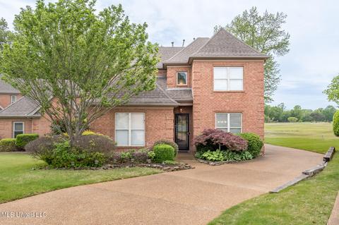 6405 Masters Dr, Olive Branch, MS 38654