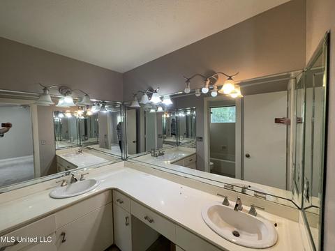12 Highland Meadows Dr, Jackson, MS 39211 photo 21