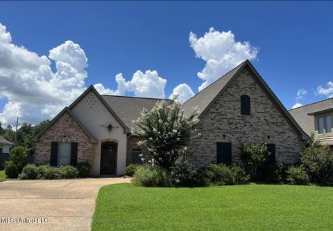 405 Huntington Pt, Brandon, MS 39047