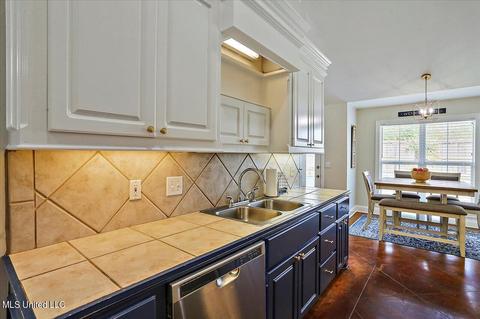 230 Lighthouse Ln, Brandon, MS 39047 photo 10