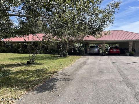 554 City Rd, Perkinston, MS 39573