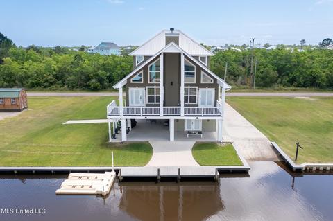 4070 N Sumatra St, Bay Saint Louis, MS 39520