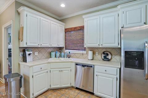 102 Middle Field Dr, Canton, MS 39046 photo 10
