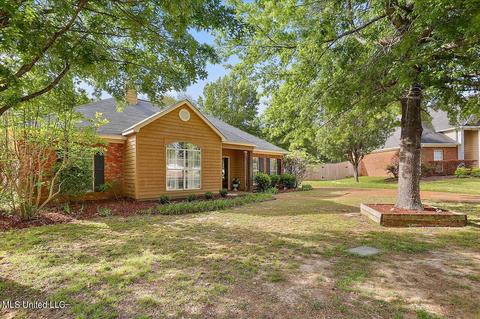 102 Middle Field Dr, Canton, MS 39046 photo 2