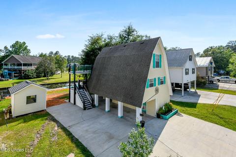6085 Apache Dr, Kiln, MS 39556 photo 14