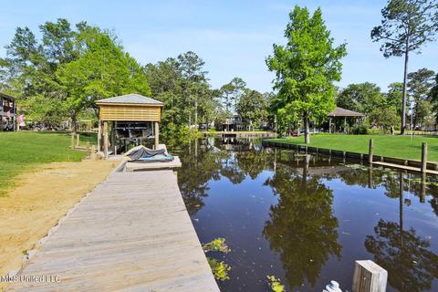 6085 Apache Dr, Kiln, MS 39556 photo 15