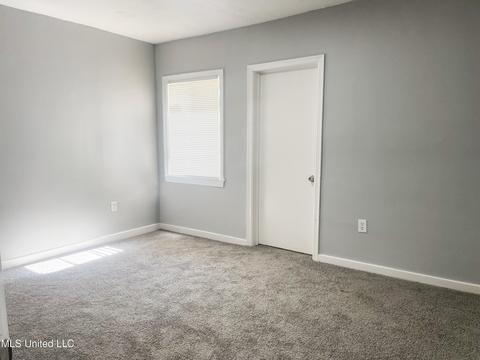 Bedroom - 324 Stillwood Dr, Jackson, MS 39206 photo 2 of 5