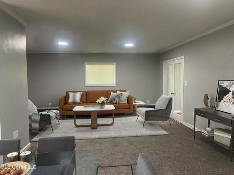 Living - 324 Stillwood Dr, Jackson, MS 39206 photo 1 of 3