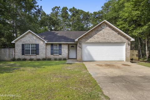 1301 Magnolia St, Ocean Springs, MS 39564