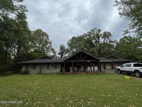 60 Friendship E Rd, Charleston, MS 38921