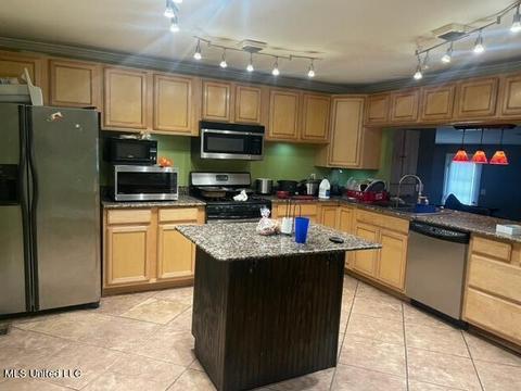 207 S Park Dr, Jackson, MS 39211 photo 2