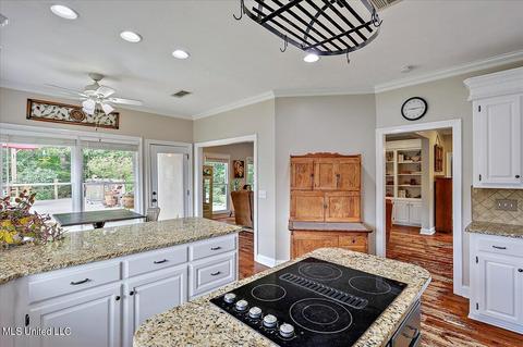 104 Silvertree Xing, Madison, MS 39110 photo 14