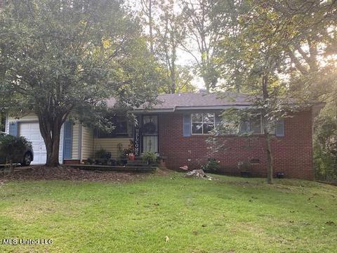 437 Queen Catherine Ln, Jackson, MS 39209