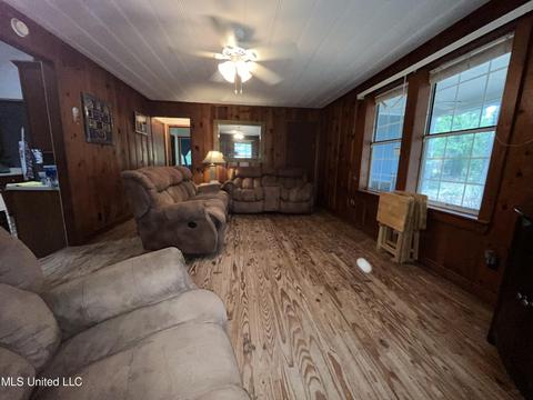44 County Road 517, Como, MS 38619 photo 20