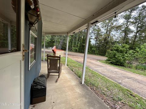 44 County Road 517, Como, MS 38619 photo 8